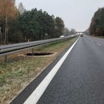 Naukowiec alarmuje, GDDKiA uspokaja. Powiększa się zapadlisko na drodze olkuskiej