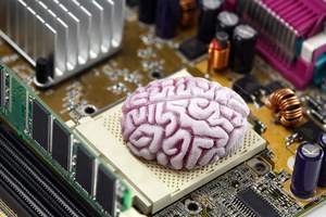Naukowiec chce przenieść swój umysł do komputera i żyć wiecznie