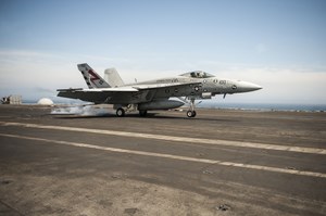 Navy nie chce czekać na F-35 i zamawia dodatkowe Super Hornety