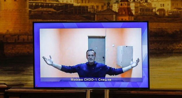 Nawalny rozmawiał z sądem przez łącze wideo /YURI KOCHETKOV /PAP/EPA