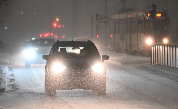 Nawet -17 stopni i opady śniegu. Dla części regionów wydano alerty  