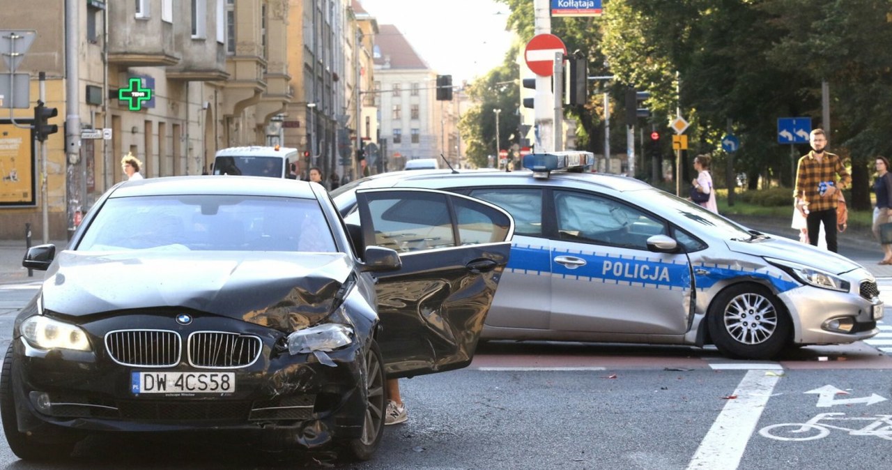 Nawet co 10 kolizja może być próbą wyłudzenia odszkodowania! /Jarosław Jakubczak /Agencja SE/East News