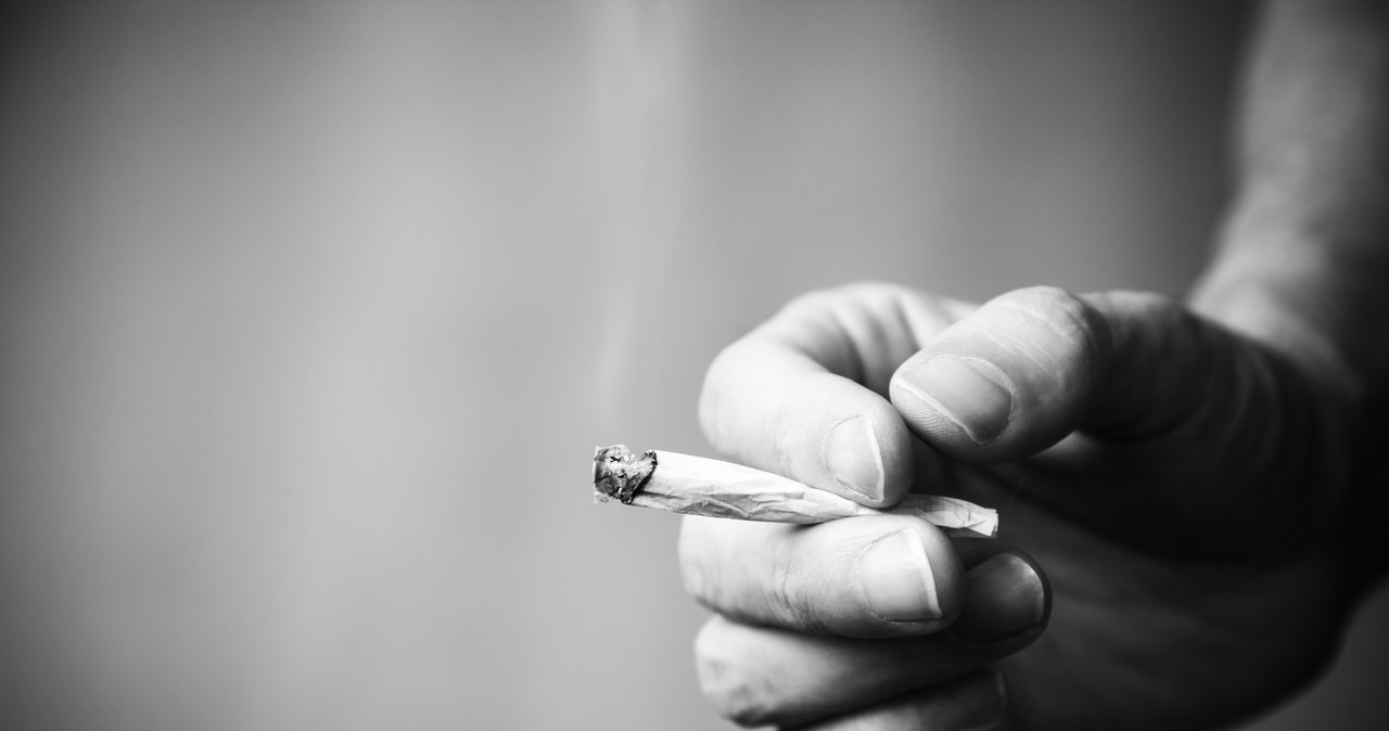 Nawet jeden papieros dziennie może mieć poważne konsekwencje /© Glowimages