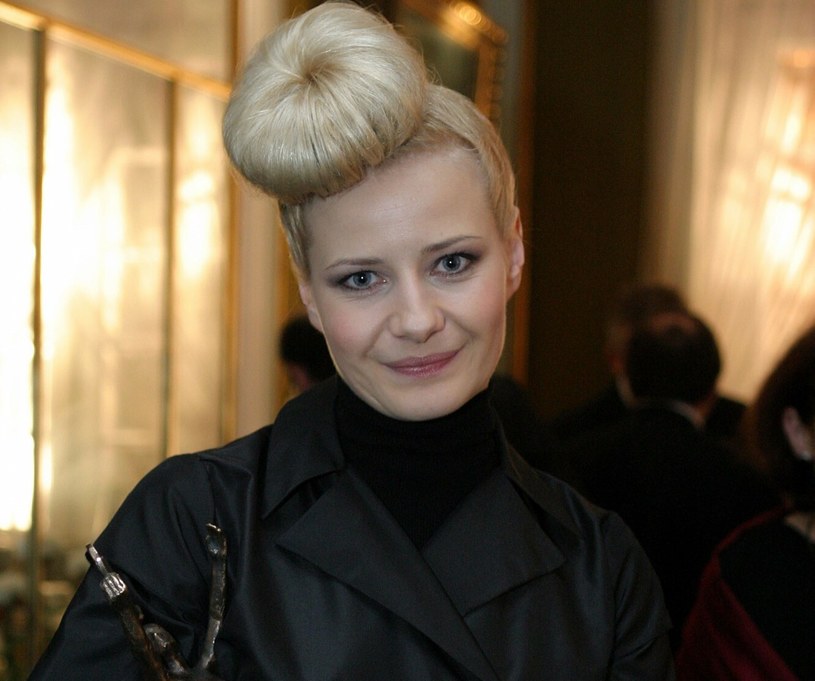Nawet tak piękna kobieta jak Małgorzata Kożuchowska, nie wygląda korzystnie w zbyt ekstrawaganckich fryzurach /Piotr Fotek /East News