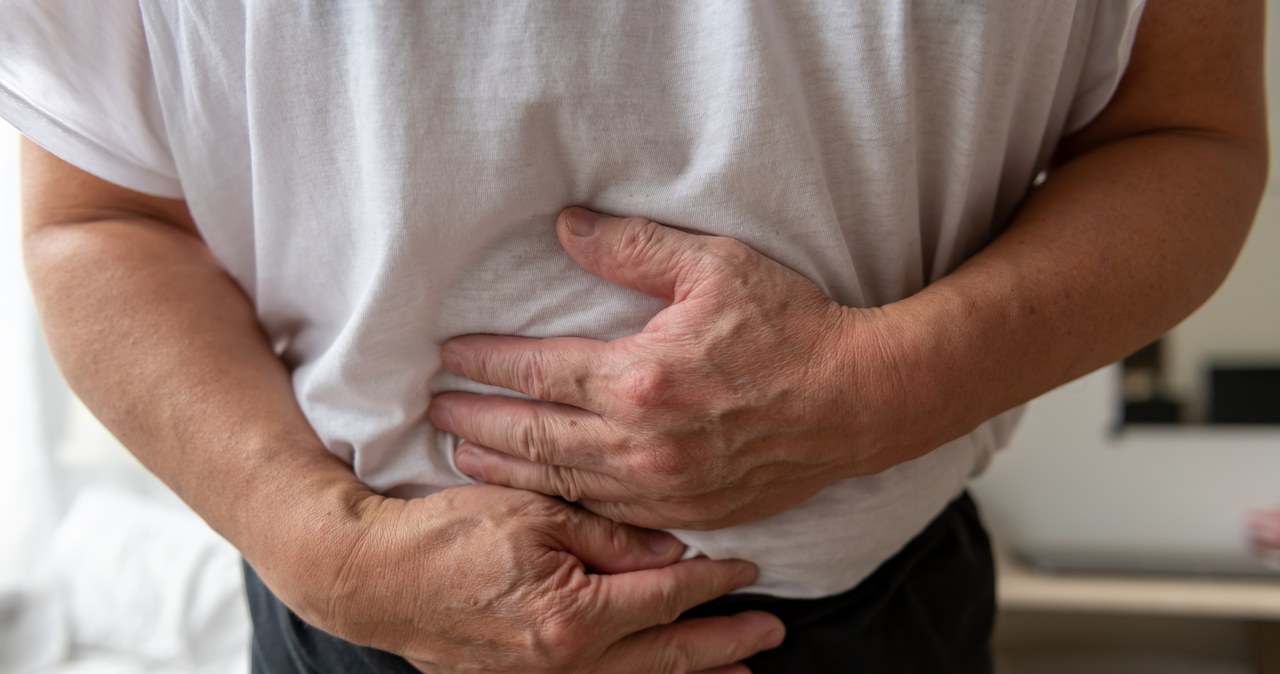 Nawracające nudności, wymioty, bóle brzucha to powód do pilnej wizyty u gastroenterologa /123RF/PICSEL