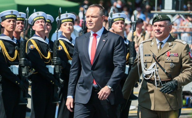 ​Nawrocki kieruje żołnierzy na granice z Niemcami i Litwą