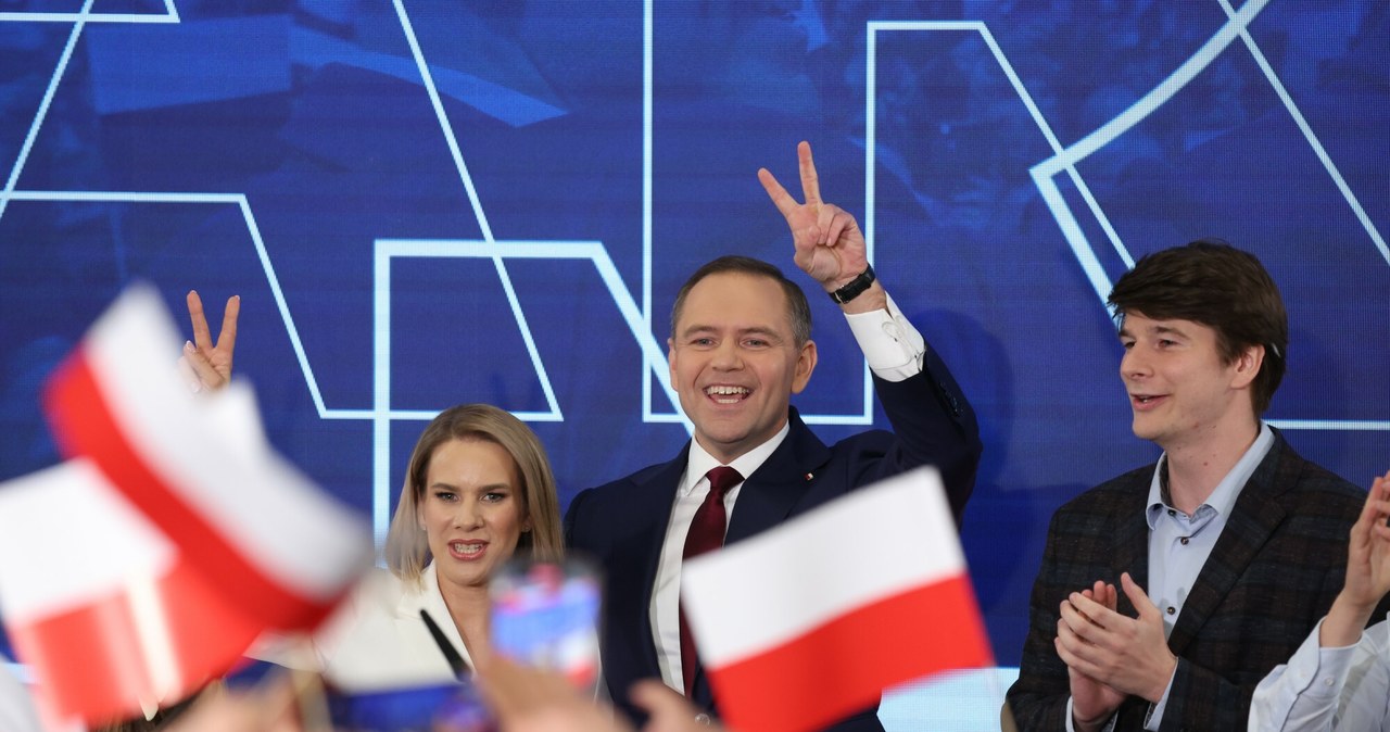 Nawrocki na wiecu wyborczym: Chcą mieć prezydenta aby w Polsce wprowadzić euro /Andrzej Iwanczuk /Reporter /East News