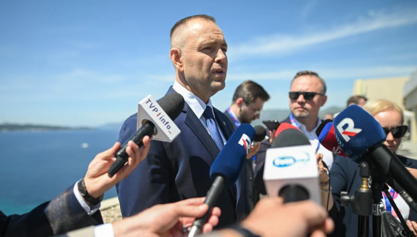 Nawrocki o Poczobucie. "Zapraszam po odbiór Orderu Orła Białego"