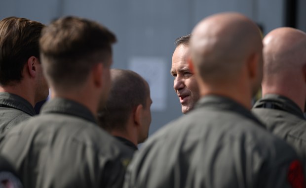 Nawrocki o rosyjskich dronach. "Oto my, naród polski"