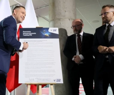 Nawrocki podpisał deklarację ws. CPK. Chce powrotu projektu z czasów PiS