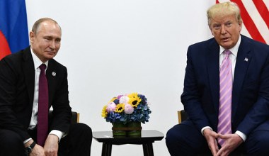 Nawrocki z Putinem zaproszeni na jeden szczyt. "Nie znaczy, że się pojawi"