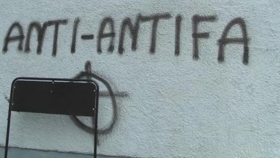 Nazistowskie symbole i hasła na witrynach gdańskich lokali. Policja szuka sprawców