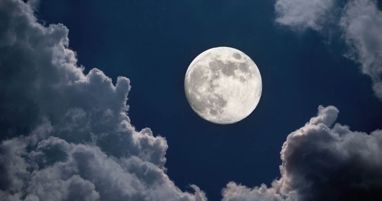 Nazwa „Burzowy Księżyc” (ang. Thunder Moon) pochodzi z tradycji rdzennych plemion Ameryki Północnej. /Canva Pro /INTERIA.PL