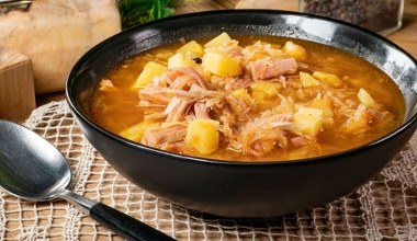 Nazwa tej zupy bawi, ale mało kto wie, że jest superzdrowa. Syci na długo, wzmacnia odporność i oczyszcza jelita