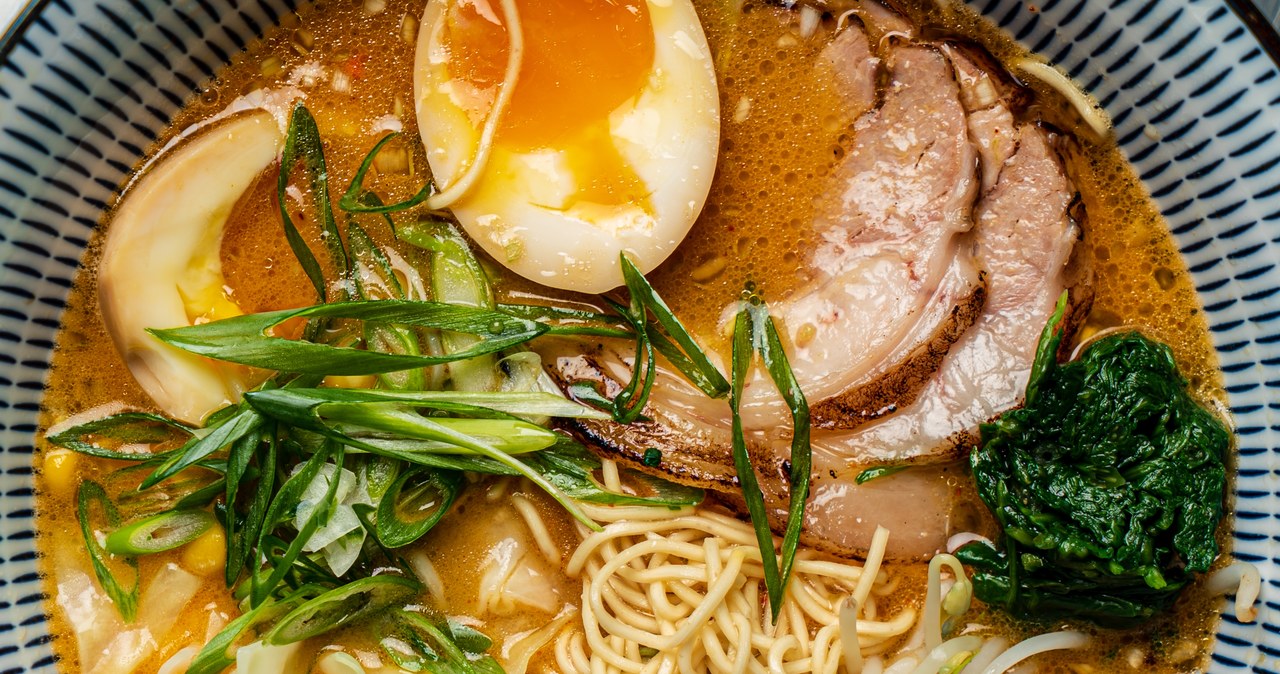 Nazwę ramen nadano zupie w 1923 roku w jednej z chińskich restauracji /maxsheb /123RF/PICSEL