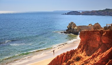 Nazywają ją "Kalifornią Europy". Piękne plaże i łagodny klimat 