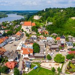 Nazywają je polskim Santorini. Urocze miasteczko w majówkę przyciągnie wielu turystów 