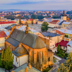 Nazywane jest "miastem szkła". Idealne miejsce na zwiedzanie bez tłumów