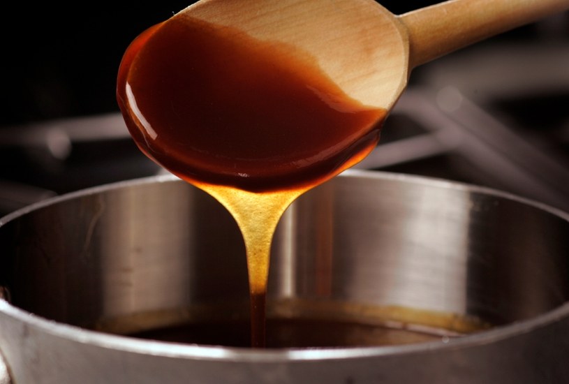 Nazywany królem sosów. Dzięki demi-glace potrawy staną się wykwintne