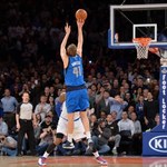 NBA: Nowitzki rzucił zwycięskiego kosza równo z końcową syreną