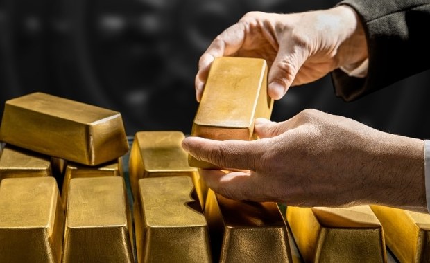 NBP jeszcze mocniej stawia na złoto. "Jest jedyną pewną lokatą"