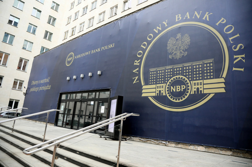 NBP przedstawił prognozy makroekonomiczne na 2023 i 2024 rok /Wojciech Olkuśnik /East News