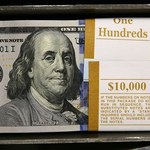 NBP: W USA do obiegu wchodzą nowe banknoty 100-dolarowe