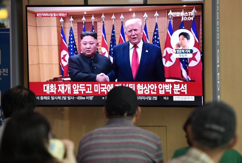 Negocjacje między Waszyngtonem a Pjongjangiem załamały się po drugim szczycie między prezydentem USA Donaldem Trumpem a przywódcą Korei Płn. Kim Dzong Unem w Wietnamie /AFP