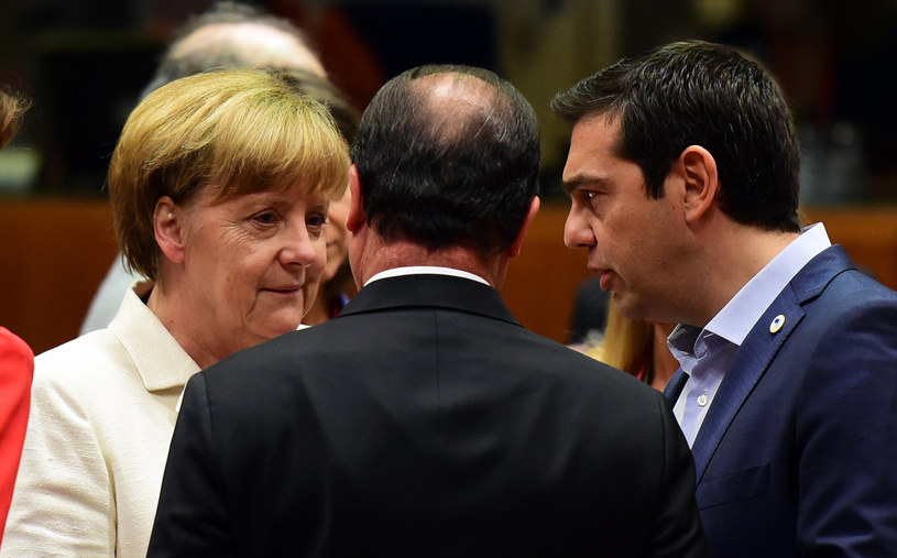 Negocjacje w Brukseli: Angela Merkel, Francois Hollande i Aleksis Cipras /AFP