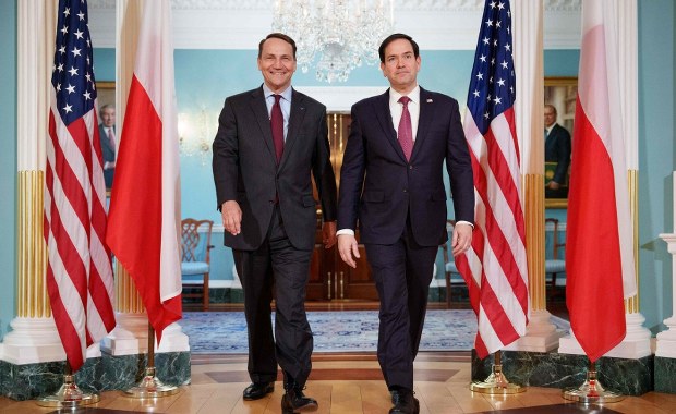 "Negocjującymi byli Amerykanie". Sikorski dziękuje Rubio za wsparcie ws. Poczobuta