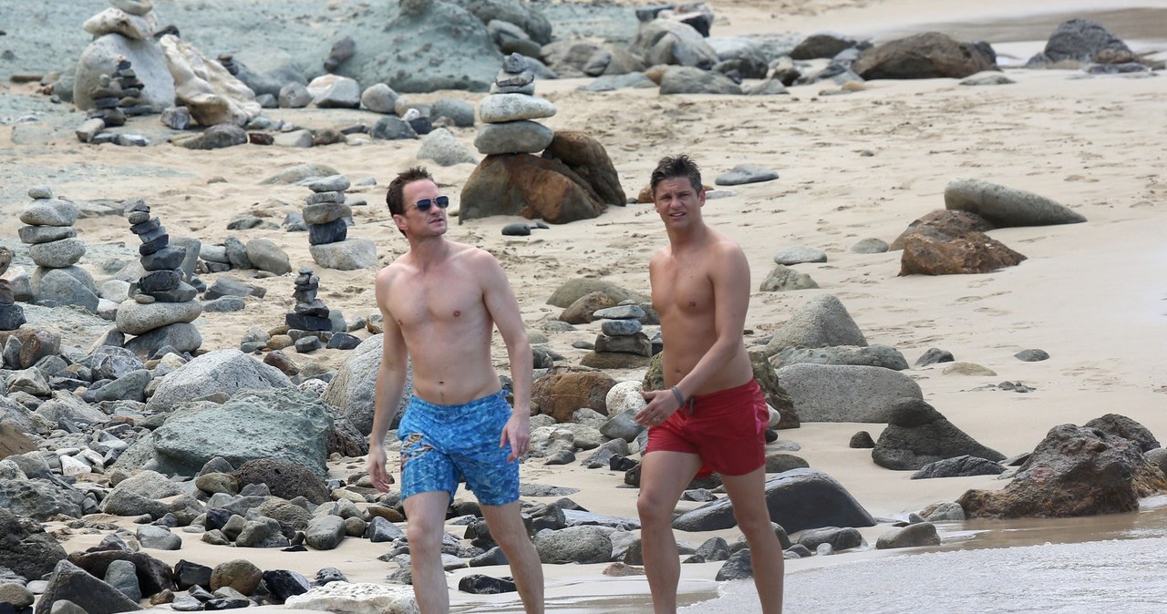 Neil Patrick Harris i David Burtka na wakacjach /East News