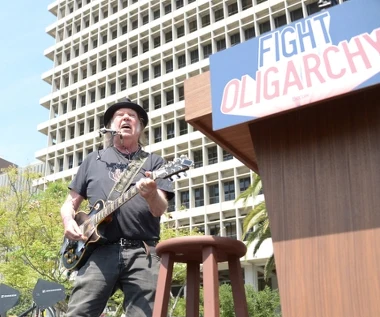 Neil Young ze specjalnym darem dla Grenlandii. Tak protestuje przeciwko działaniom Donalda Trumpa