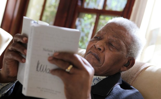 Nelson Mandela spędzi święta w szpitalu