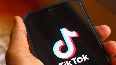Neonaziści rekrutują 12-latki przez Telegram, TikTok czerpie zyski z ekstremizmu