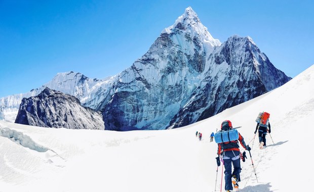​Nepalczyk po raz 30. zdobył Mount Everest. Jest rekordzistą