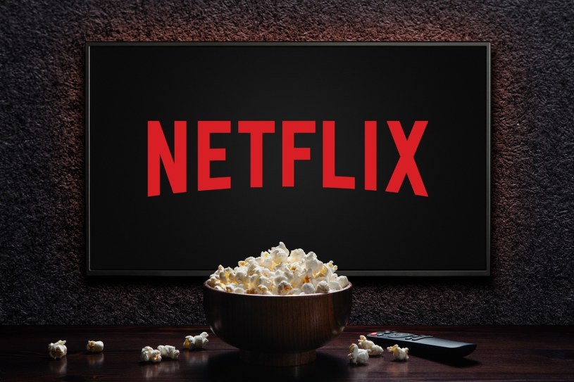 Netfliks znów zaskoczył nowościami. Wciągające seriale na początek roku