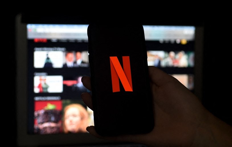 Netflix zakazał współdzielenia kont i zyskał prawie 6 mln nowych klientów /AFP