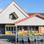 Netto kończy akcję 1+1 gratis. Jeszcze dziś kupisz kawę i Persil taniej
