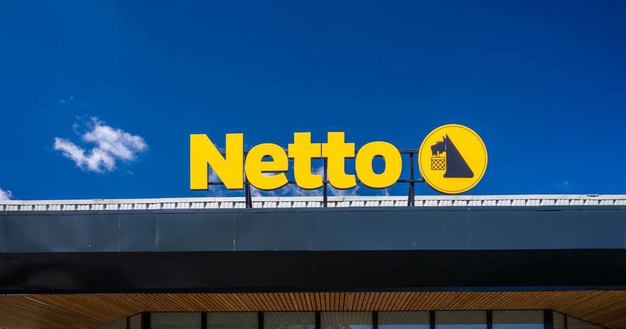 Netto zdecydowało się na obniżki cen niektórych produktów /Arkadiusz Ziółek /East News