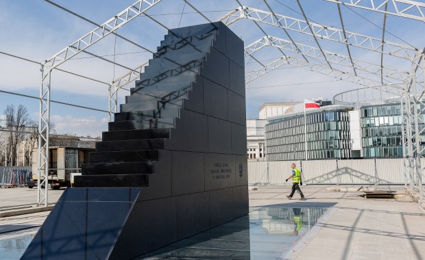 Neumann: Nie weźmiemy udziału w odsłonięciu pomnika na Placu Piłsudskiego