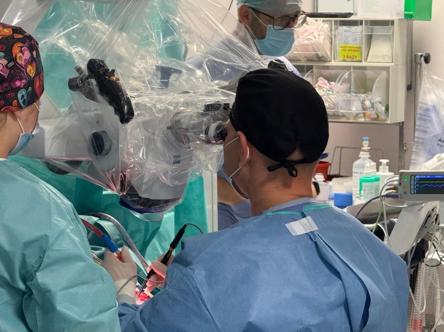 Neurochirurgia - sala operacyjna /Szpital Wojskowy w Krakowie /