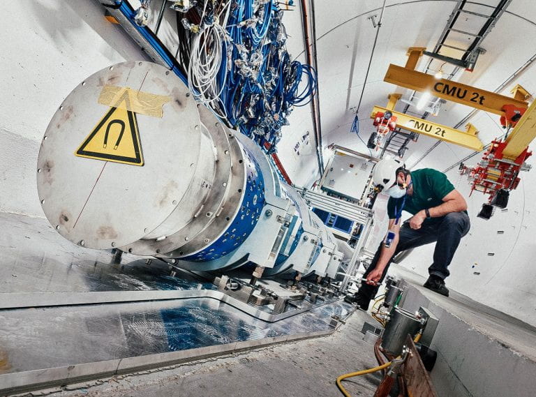 Neutrina wykryte w LHC - to pierwsza taka detekcja w historii /materiały prasowe