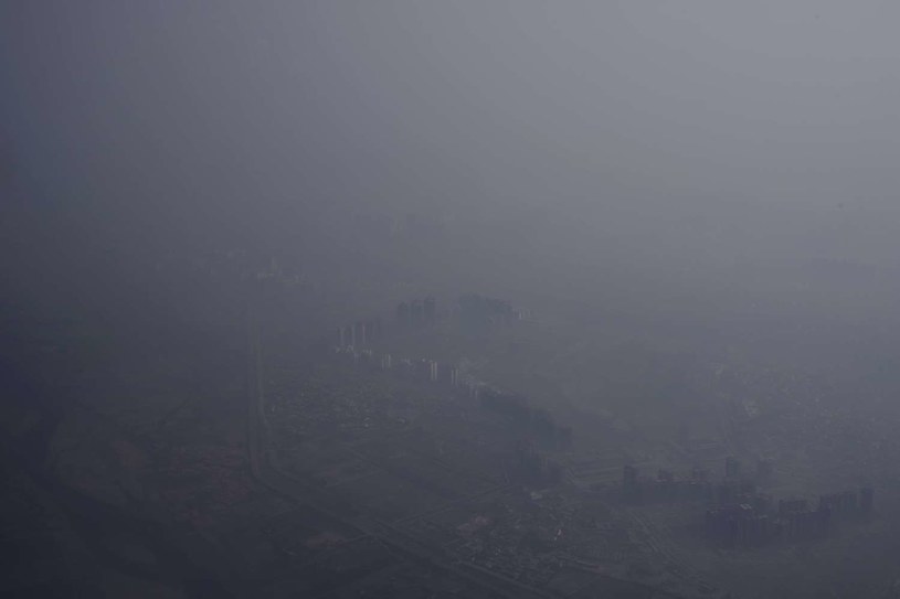 New Delhi  z lotu ptaka. PM2.5 na poziomie 150. Norma roczna to 20... /AFP