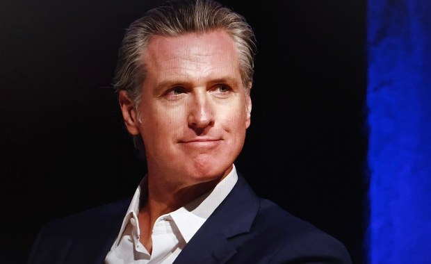 Newsom kontra Trump. Incydent na Światowym Forum Ekonomicznym