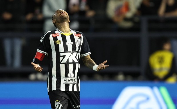 Neymar chciał być jak Maradona. Próbował powtórzyć "rękę Boga"