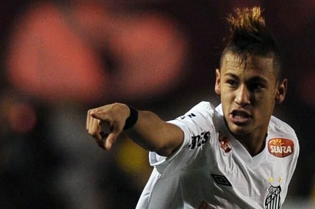Neymar, nowa gwiazda brazylijskiego futbolu i broń cyberprzestępców /AFP