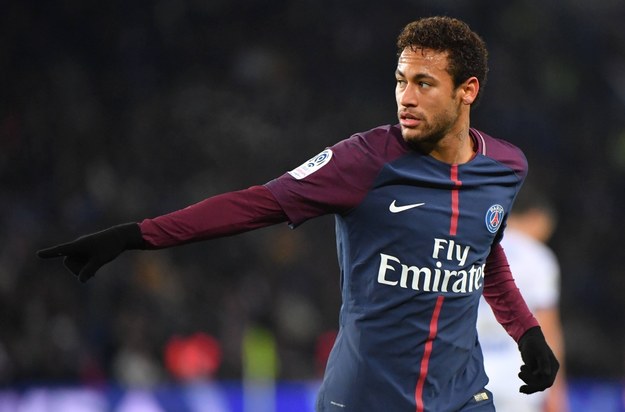 Neymar trafił z Barcelony do Paris Saint-Germain za rekordowe w historii futbolu 222 miliony euro /Christian Liewig/Abaca /PAP