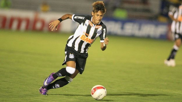 Neymar w meczu z Botafogo był nie do zatrzymania. Strzelił rywalom 3 gole w 15 minut /AFP