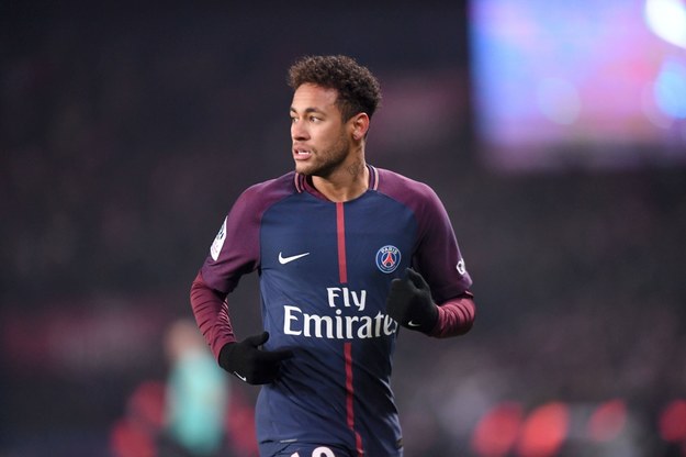 Neymar w trakcie feralnego meczu Paris Saint-Germain z Olympique Marsylia, podczas którego doznał kontuzji /Anthony Bibard/FEP/Panoramic /PAP