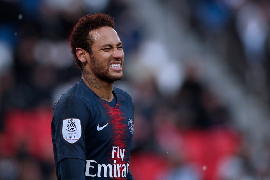 Neymar został odsunięty za karę za niesportowe zachowanie /YOAN VALAT  /PAP/EPA